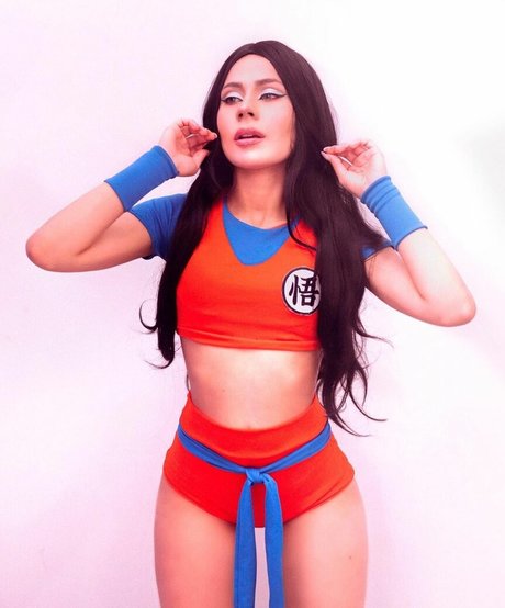 Giana ポルノモデル 写真