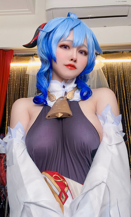 巨根ゲイOnlyFans セクシーヌード 写真