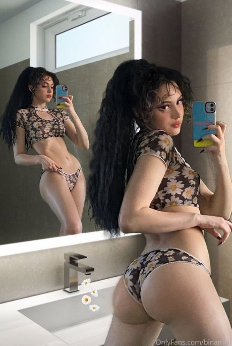 Mina Bell 高品質スター 写真