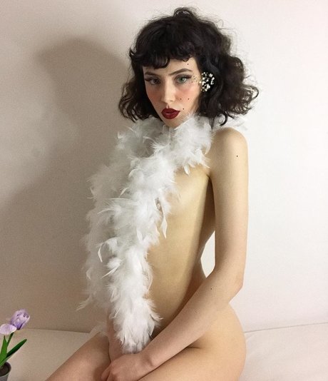 Mina Bell 素敵なポルノスター 写真