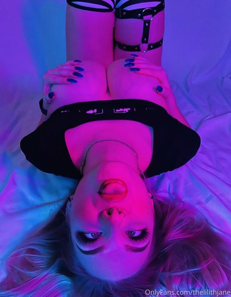 大きな黒いチンポ OnlyFans 限定 ギャラリー