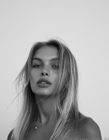 黒檀の小人OnlyFans 美しいxxx ギャラリー