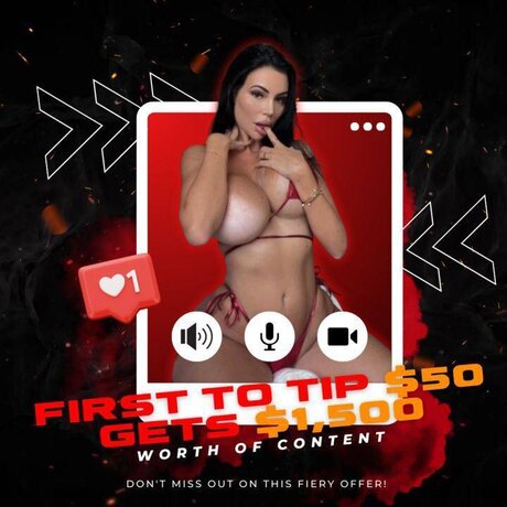 Yvonne Bar 裸のポルノスター 写真