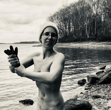 ビキニストリップOnlyFans ホットxxx 写真