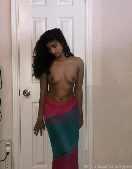 美しいロシアのOnlyFans アート裸 画像