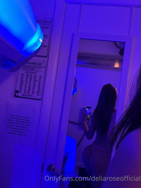 曲線美の黒檀OnlyFans セクシーヌード 画像