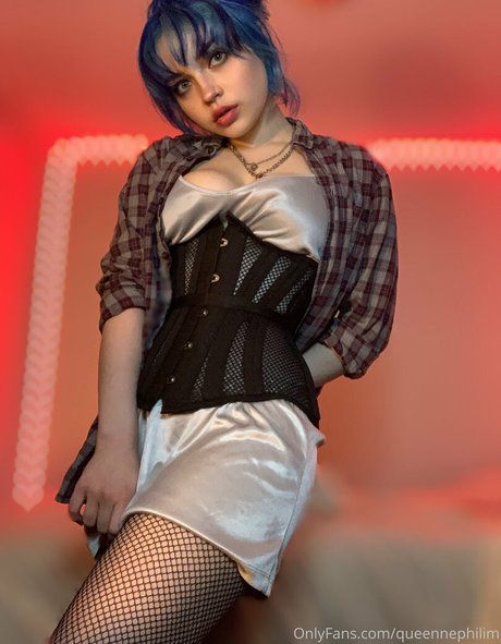 Queen Nephilim 完璧なモデル 写真