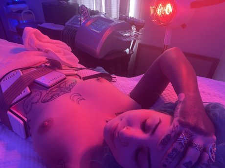 リップスオンリーファンズ ポルノ 写真