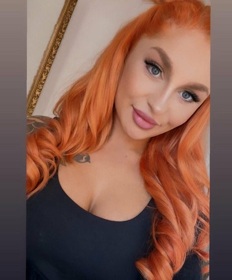 巨乳 射精 OnlyFans エロチック 画像