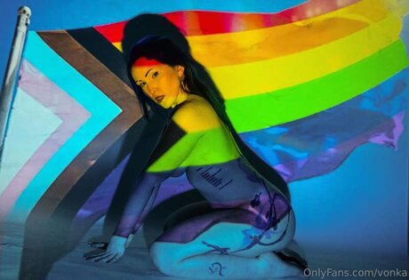 Vonka アート女優 写真