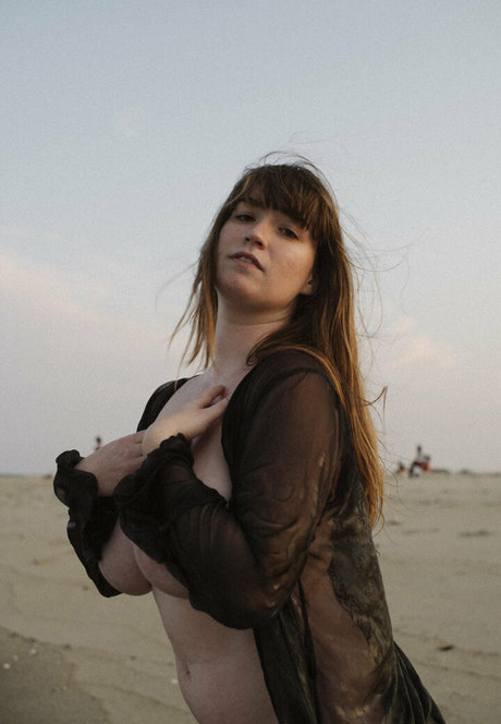 loisplz 高品質のポルノスター 写真