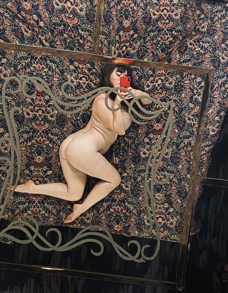 loisplz ポルノスター アート 写真