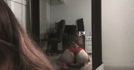 lilmawi xxxモデル 写真