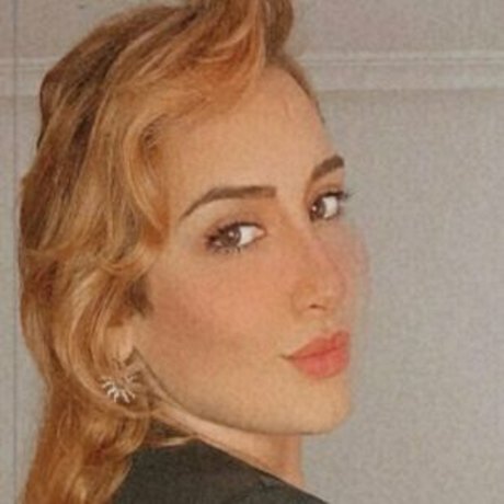 OnlyFansを無効にしました エロチック 写真