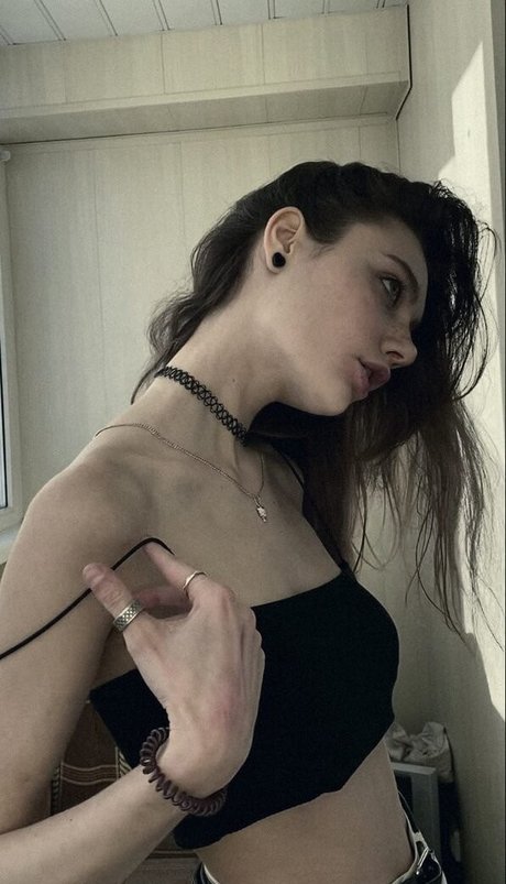 Ghostcrybaby エロティックなスター 画像