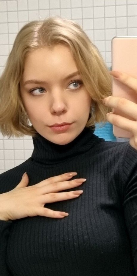 jovi fragole セクシーなポルノスター 画像