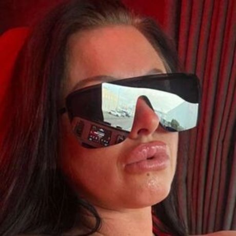 Jordan Sensie ポルノスター ヌード 画像