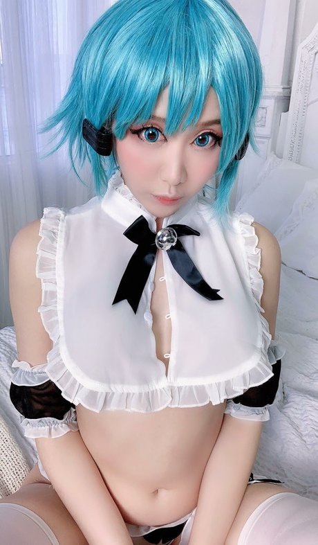 エモオンリーファン ホット裸 ギャラリー