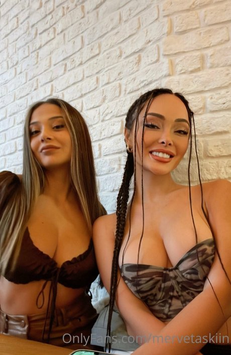 Merve Taskn トップモデル 写真