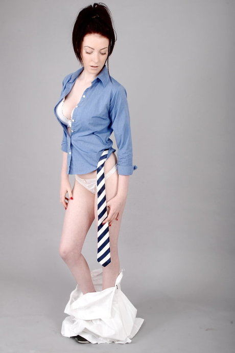 Alice Brookes セクシーモデル ギャラリー