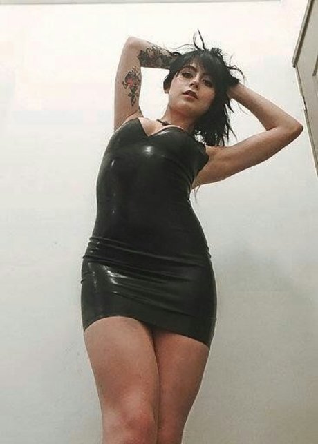 Lady Dusha ヌードモデル 写真