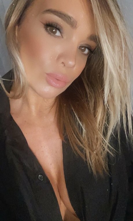 Virginie Caprice 素敵なモデル 写真