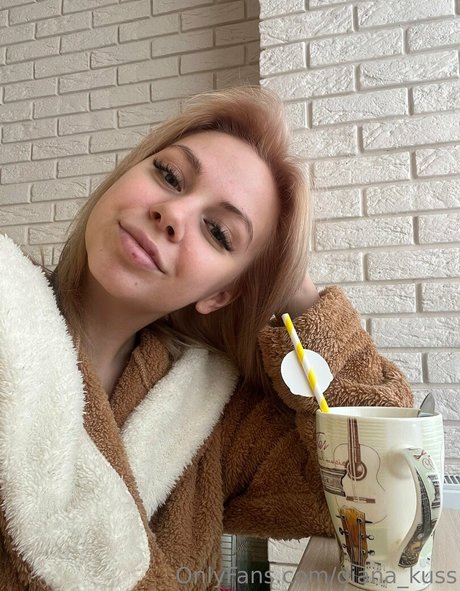 エモオンリーファン アダルト 画像