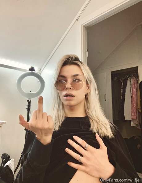 wilfjell 独占ポルノスター 写真