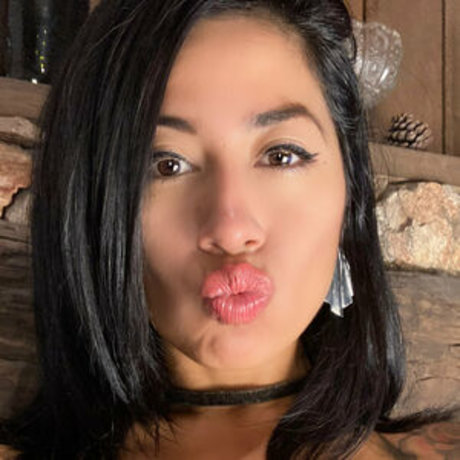 naughty skull ホットなポルノスター ギャラリー