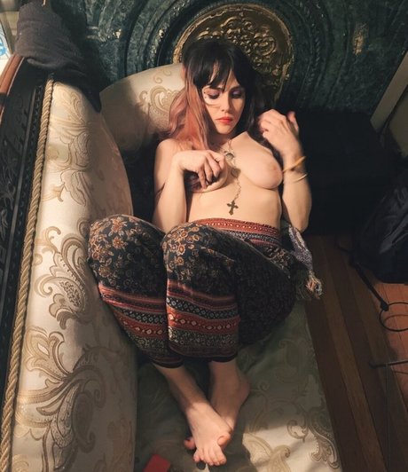 姉妹のOnlyFans xxx 写真