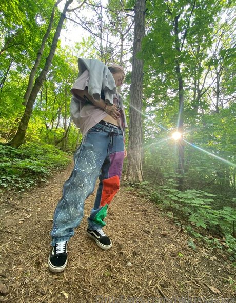 nfeet foryou アートスター 写真