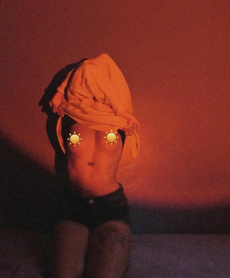 Analise セクシーモデル 写真