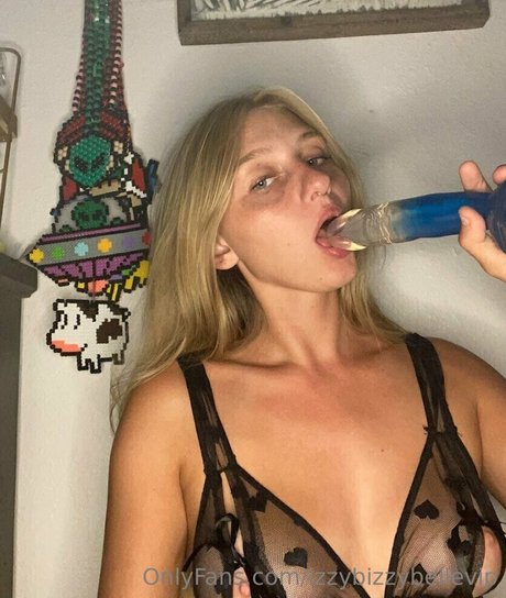 izzybizzybelle ヌードスター ギャラリー