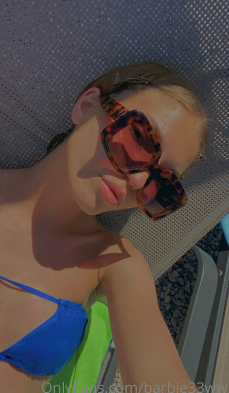 barbie33ww 無料モデル 写真