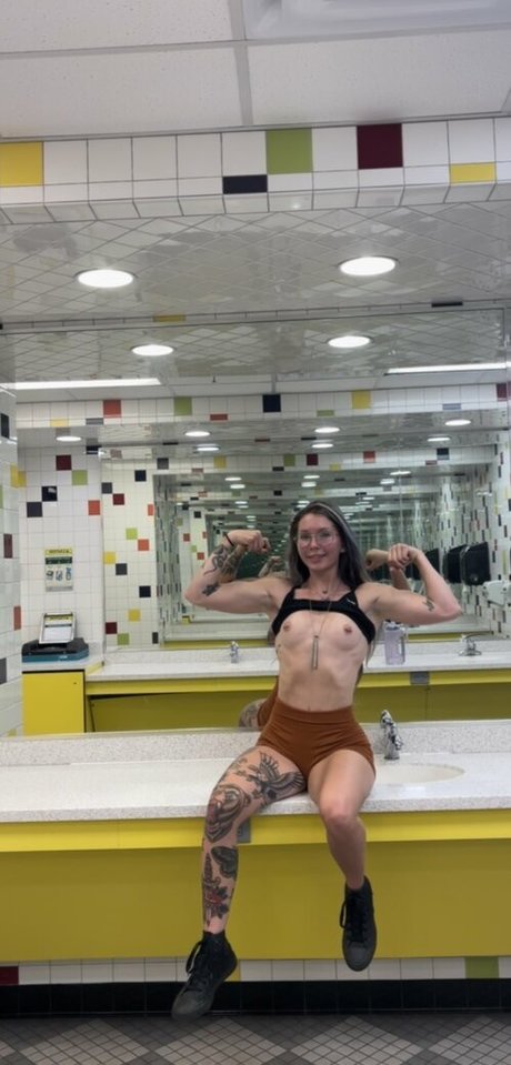 Sophie McArdi 無料のスター 写真