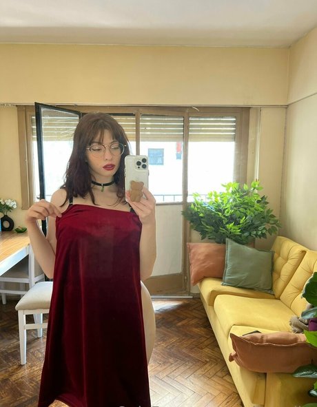 emilychannel ヌード女優 写真