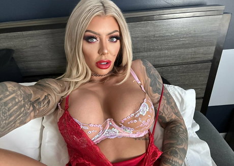 karmarxfree スター ヌード 写真