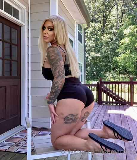 karmarxfree 完璧なポルノスター 写真