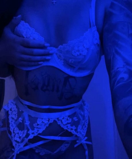 Chalina I セクシー女優 写真