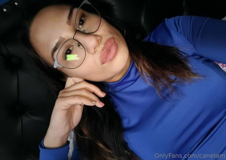 アジアのティーンオンリーファン 無料セクシー 写真