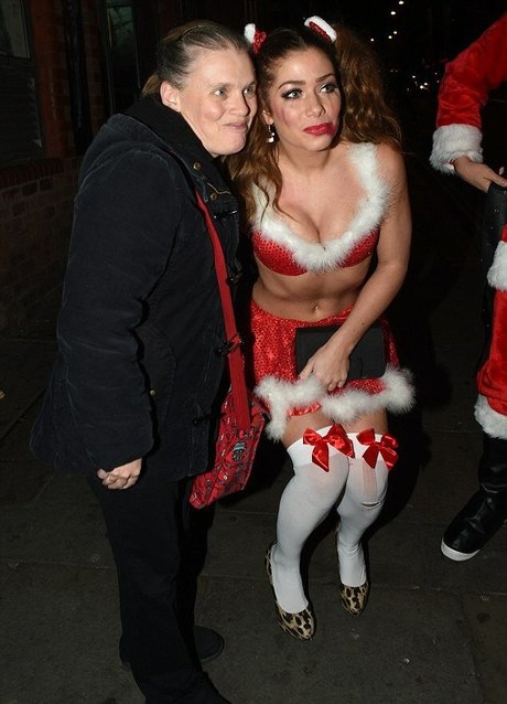 Nikki Sanderson 素敵なポルノスター 写真