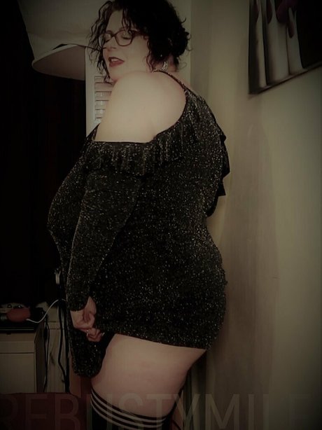 maturebustymom 最高の女優 写真