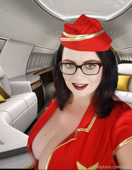 maturebustymom profile image