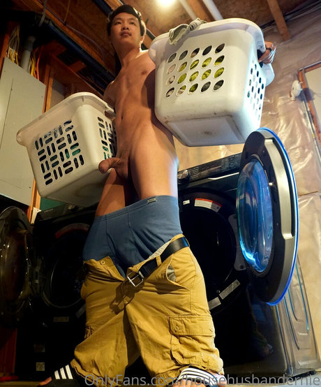 househusbandernie エロティックなスター 写真