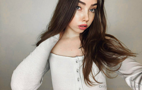 美しいベイビーOnlyFans ベスト 写真