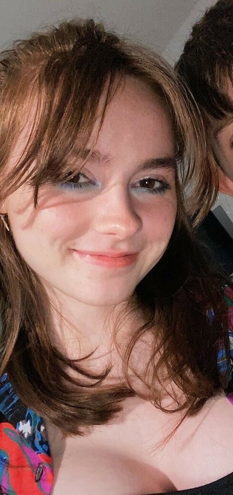 Laura Anne トップスター 写真