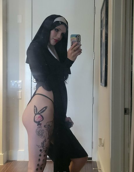 tshexynicky アダルト女優 写真