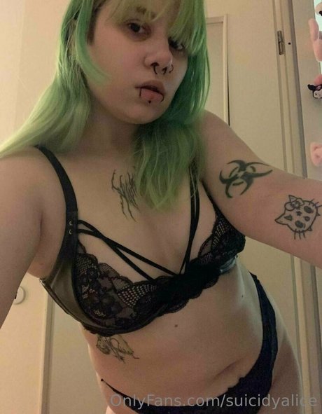 suicidyalice ポルノスター 画像