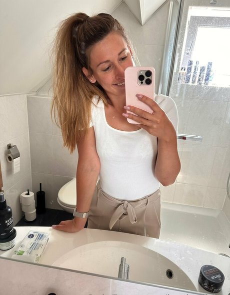 完璧なボディ OnlyFans アダルト 写真