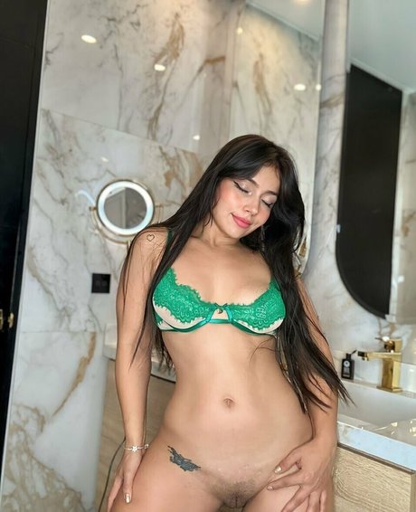 小さいチンポOnlyFans 限定 ギャラリー